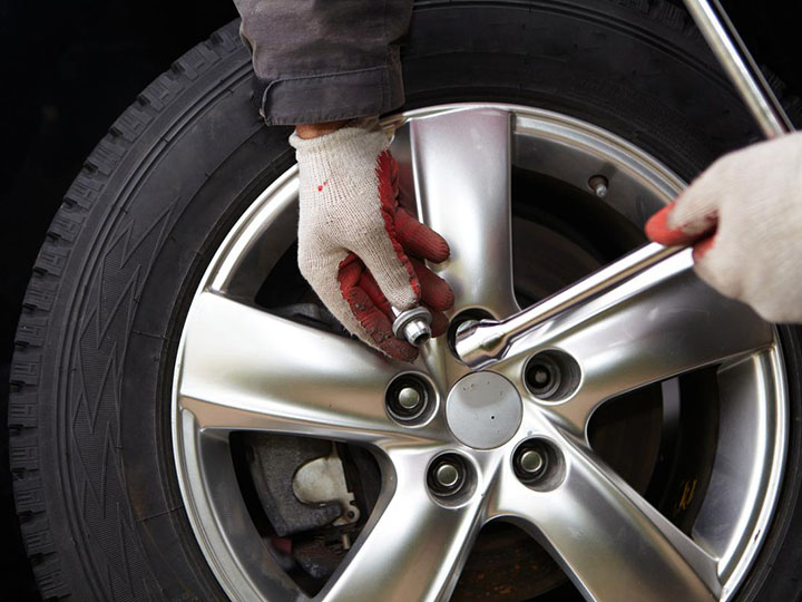 轮胎与轮毂更换维修全解析：安全出行从“脚下”开始